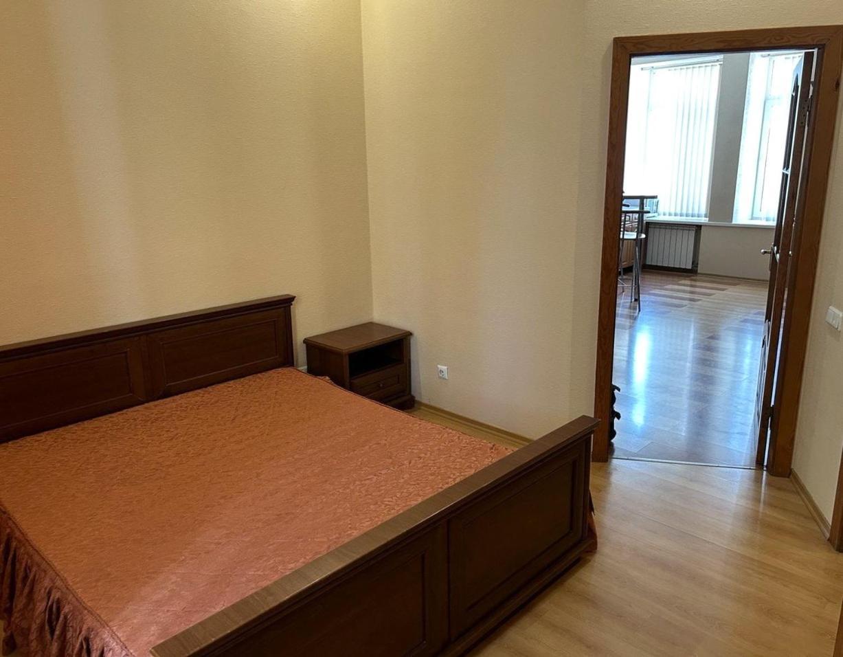 Апартаменти 3-Кімнатні, М. Майдан Незалежності Kiev Exterior foto